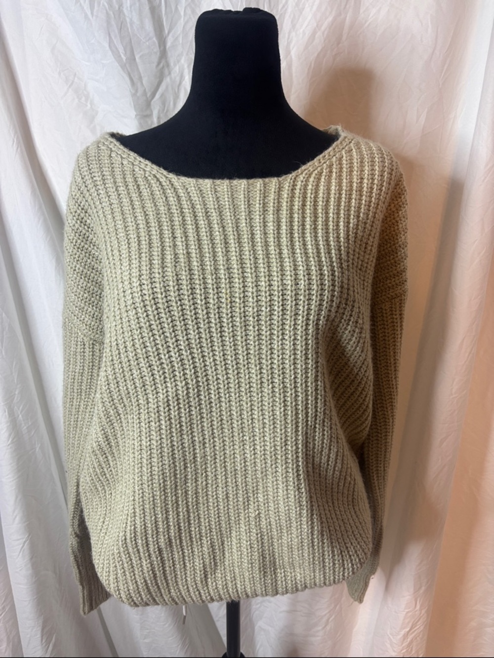 Sparkle & Fade Olive Ribbed Scoop Neck Pullover